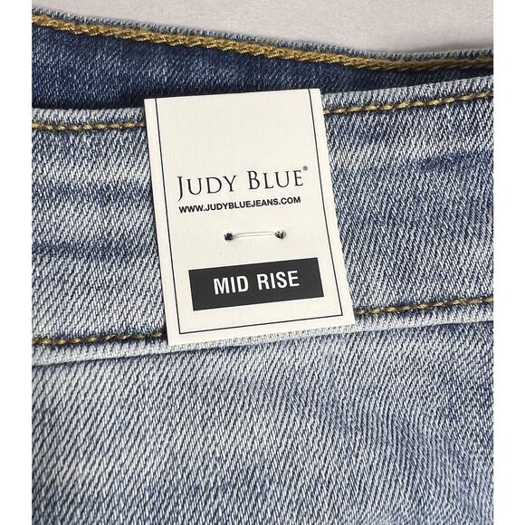 Judy Blue Shorts Large Med Wash Mid Rise Stretch Raw Hem JB15251 New With Tags - Picture 6 of 7